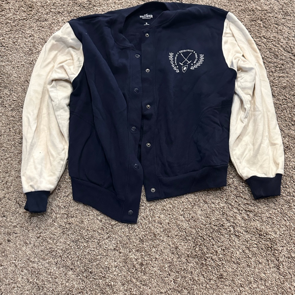 Hollister sweater
